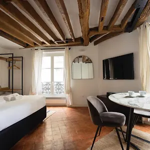 Conde Chic , Parigi Francia